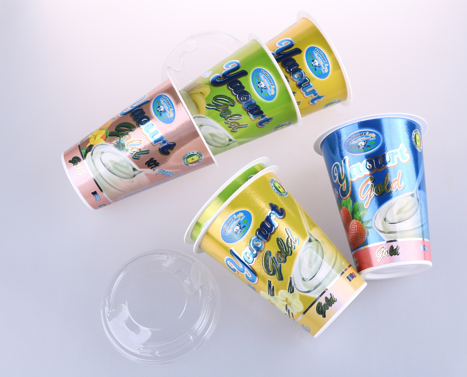 Tazza-di-plastica-di-carta-cun-coperchio-di-plastica-per-yogurt-Real-shot1_03